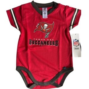 NFL Tampa Bay Buccaneers Red Baby 1 Piece Bodysuit size 18M NWT